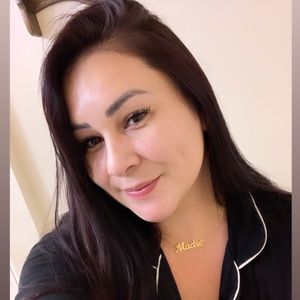 Meet your Posher, Crystal